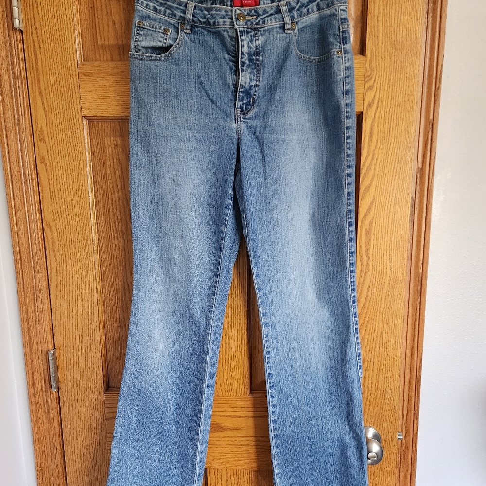 Women's medium wash Westport Denim jeans